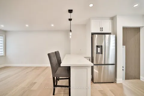 130 Calvington Dr, Toronto, ON M3M 2M4