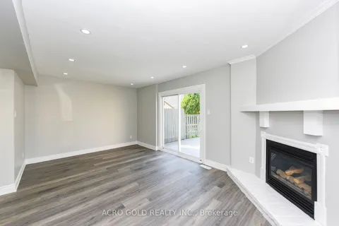 14 Hayden Crt, Brampton, ON L6S 1Y3