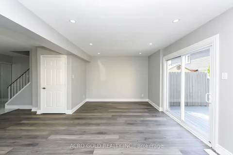 14 Hayden Crt, Brampton, ON L6S 1Y3