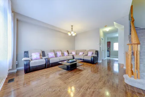 7035 Rexwood Rd, Mississauga, ON L4T 4M7