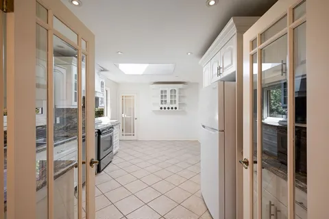 3577 Gallager Dr, Mississauga, ON L5C 2N2