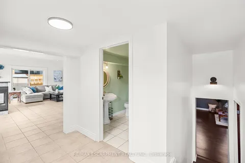 5407 Murray Cres, Burlington, ON L7L 3S6