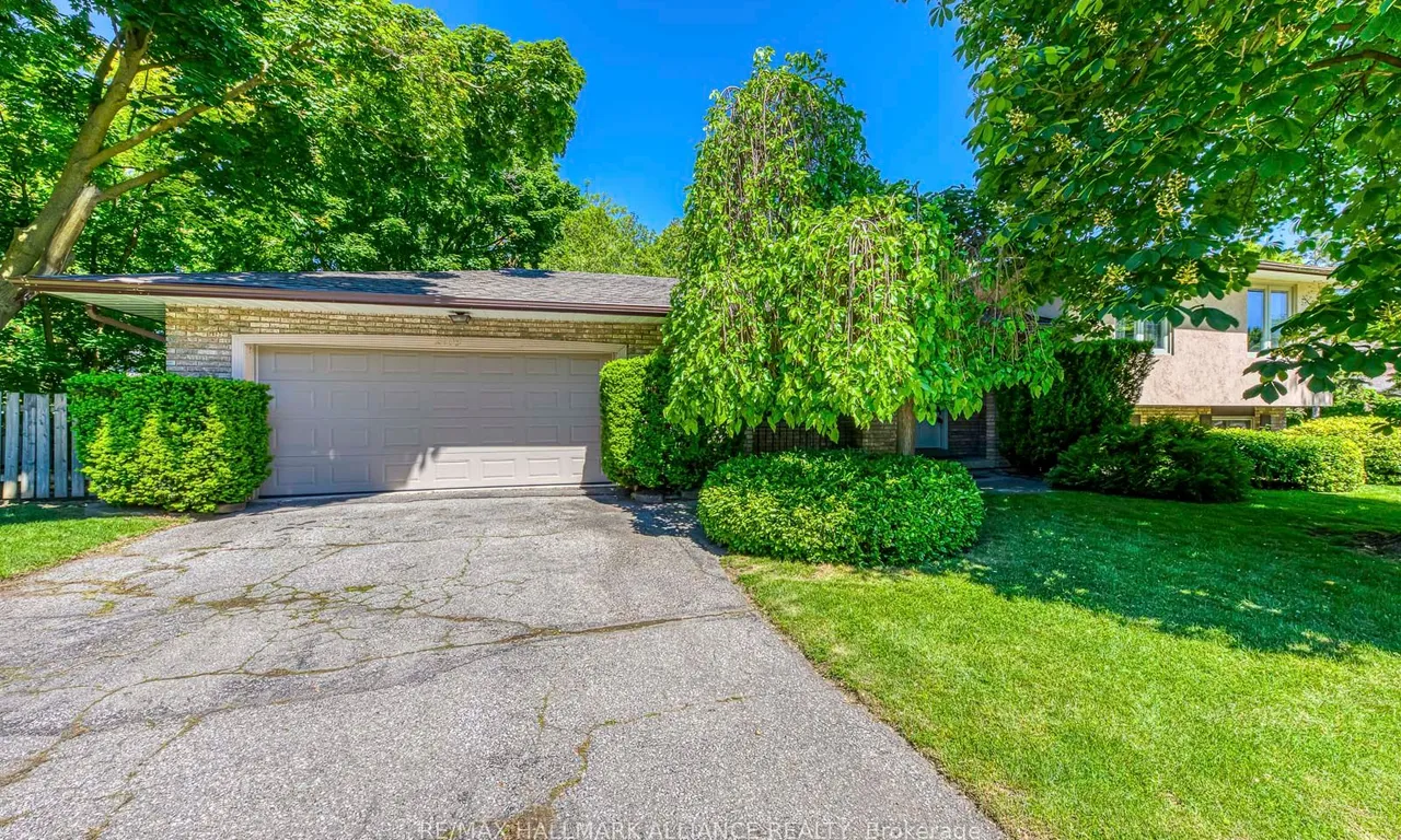 2109 Devon Rd, Oakville, ON L6J 5M4