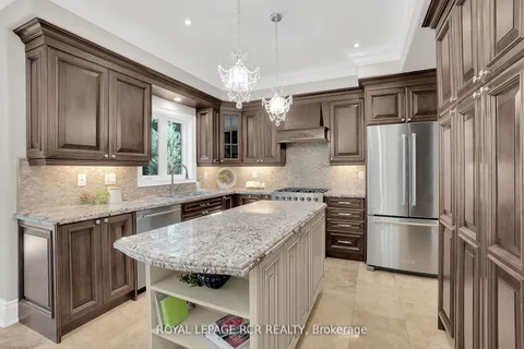 26 Antrim Crt, Caledon, ON L7C 1R1