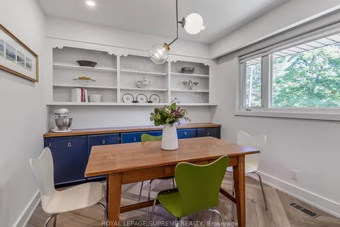 62 Haliburton Ave, Toronto, ON M9B 4Y4