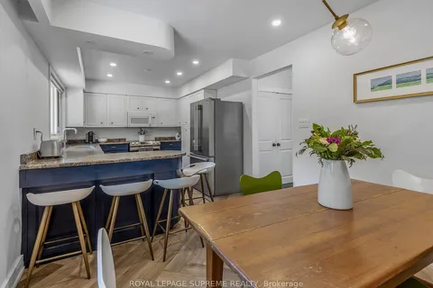 62 Haliburton Ave, Toronto, ON M9B 4Y4