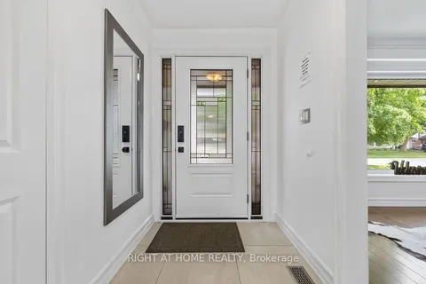 14 Downpatrick Cres, Toronto, ON M9R 4A4