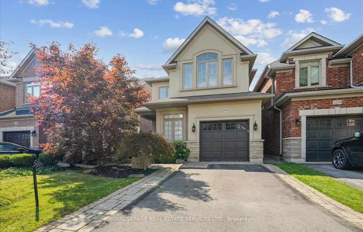 2254 Kwinter Rd, Oakville, ON L6M 0H2