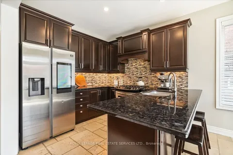 2254 Kwinter Rd, Oakville, ON L6M 0H2