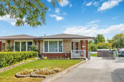 404 Lara Woods, Mississauga, ON L5A 3A9