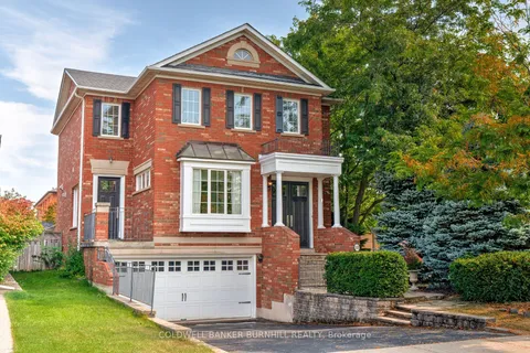 2107 Nightingale Way, Oakville, ON L6M 3R5