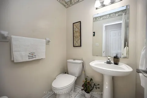 5421 Kinglet Ave, Mississauga, ON L5V 2C8