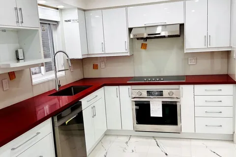 7247 Sigsbee Dr, Mississauga, ON L4T 3L6