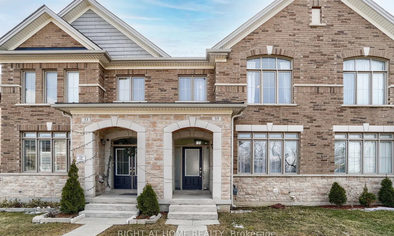 35 Thornapple St, Brampton, ON L6R 3X2