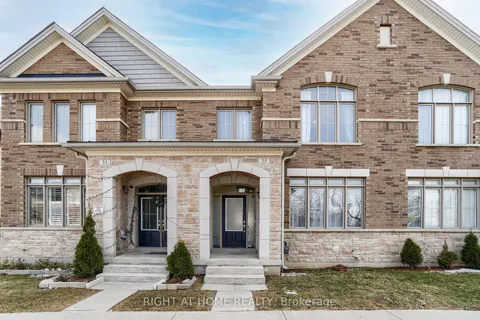 35 Thornapple St, Brampton, ON L6R 3X2