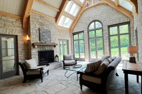 2176 Forks Of The Credit Rd, Caledon, ON L7K 2H6