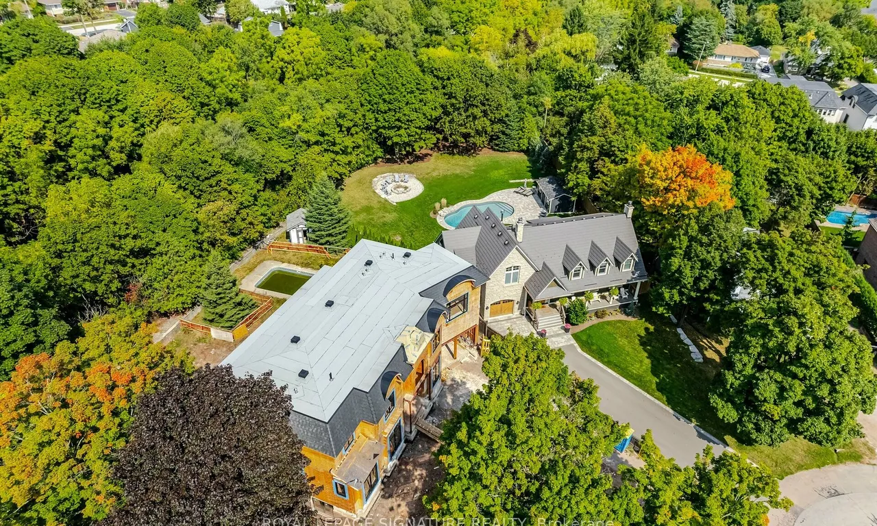 1134 Truman Ave, Oakville, ON L6H 1Y8