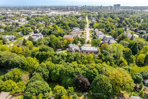 1134 Truman Ave, Oakville, ON L6H 1Y8