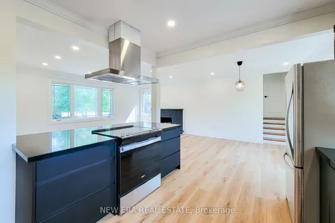 454 Mayzel Rd, Burlington, ON L7R 3C3