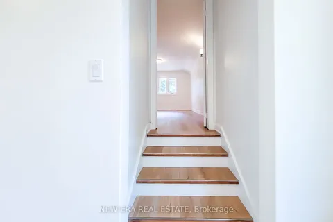 454 Mayzel Rd, Burlington, ON L7R 3C3