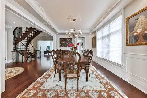 1857 Ivygate Crt, Mississauga, ON L5L 0A8
