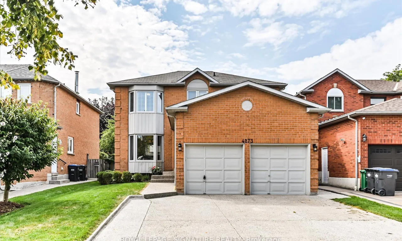 4273 Credit Pointe Dr, Mississauga, ON L5M 3K3