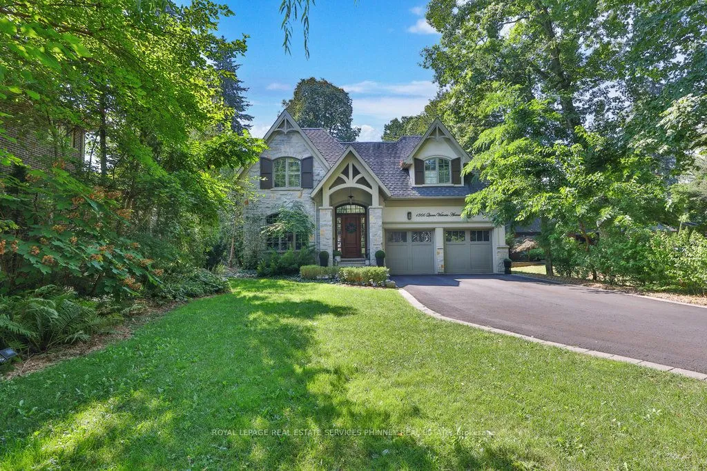 1366 Queen Victoria Ave, Mississauga, ON L5H 3H3