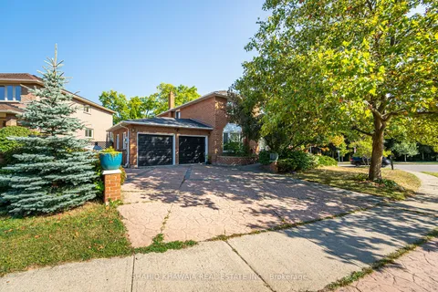 2916 Sycamore St, Oakville, ON L6J 7H6