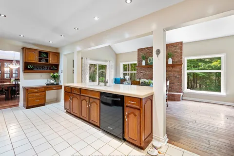 832 Boston Mills Rd, Caledon, ON L7C 0L7