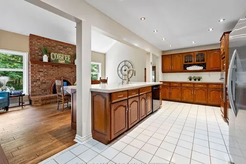 832 Boston Mills Rd, Caledon, ON L7C 0L7