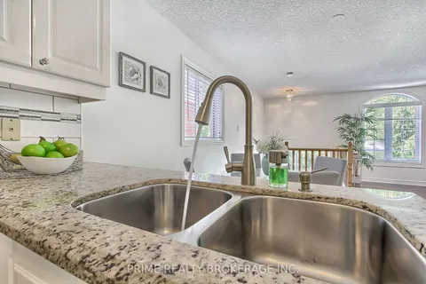22 Bonistel Cres, Brampton, ON L7A 2R3