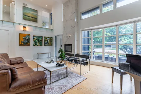 5071 Spruce Ave, Burlington, ON L7L 1M6