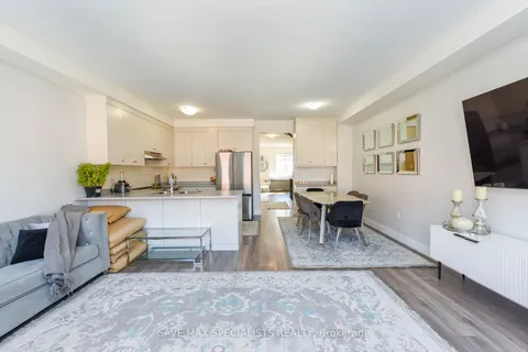 16 FAYE St, Brampton, ON L6P 4M9