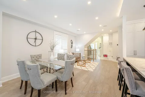 3828 Passway Rd, Mississauga, ON L5N 8N6