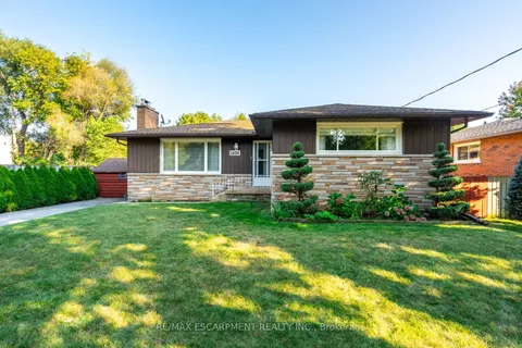 2434 EILEEN Dr, Burlington, ON L7R 1M8
