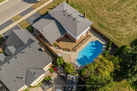 2090 Deer Run Ave, Burlington, ON L7M 2N8