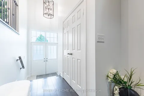 483 Terrace Way, Oakville, ON L6M 1N5