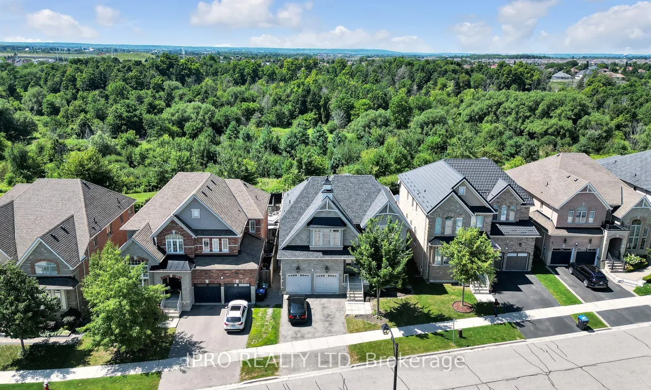 56 Gentle Fox Dr, Caledon, ON L7C 3S6