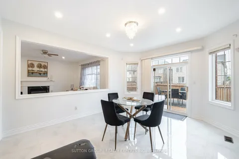 8 Decorso Dr, Brampton, ON L6P 3T7