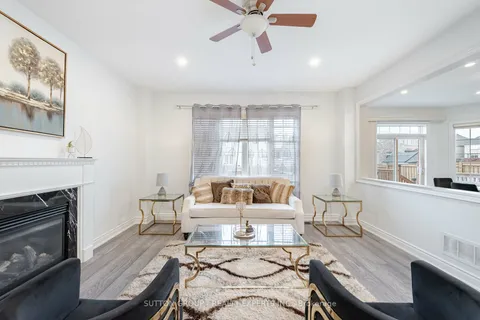 8 Decorso Dr, Brampton, ON L6P 3T7