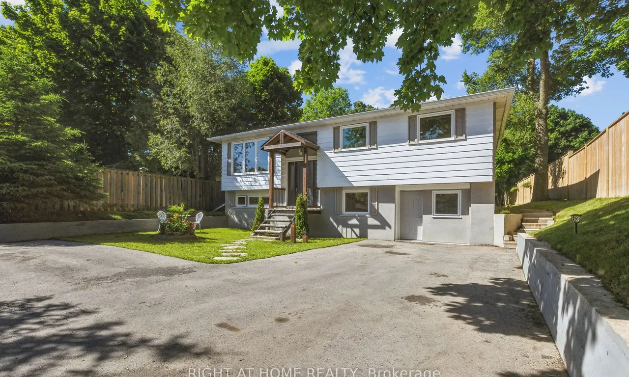 50 Bythia St, Orangeville, ON L9W 2S3