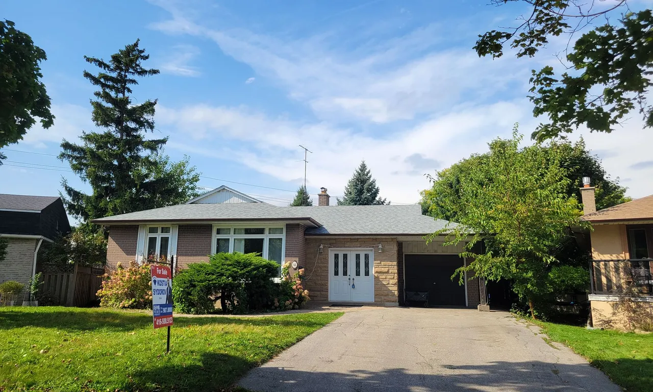 86 Rabbit Lane, Toronto, ON M9B 5S9