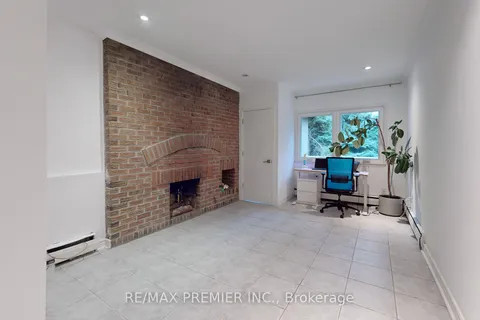 86 Rabbit Lane, Toronto, ON M9B 5S9