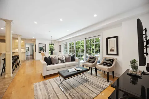 43 Edenbridge Dr, Toronto, ON M9A 3E8