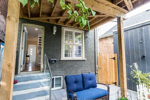 99 Howick Ave, Toronto, ON M6N 1N2