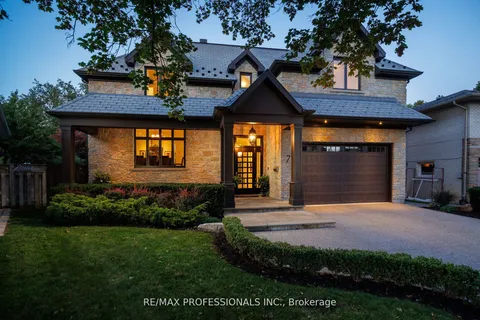 7 Bewdley Pl, Toronto, ON M9A 4J1