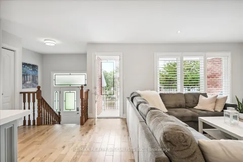 4271 Curia Cres, Mississauga, ON L4Z 2X9