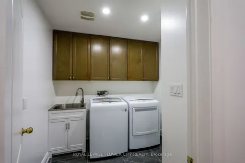 94 SIR JACOBS Cres, Brampton, ON L7A 3T5