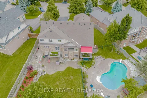 4 Champion Crt, Brampton, ON L6Y 5G9