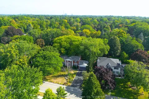 273 Cairncroft Rd, Oakville, ON L6J 4M5
